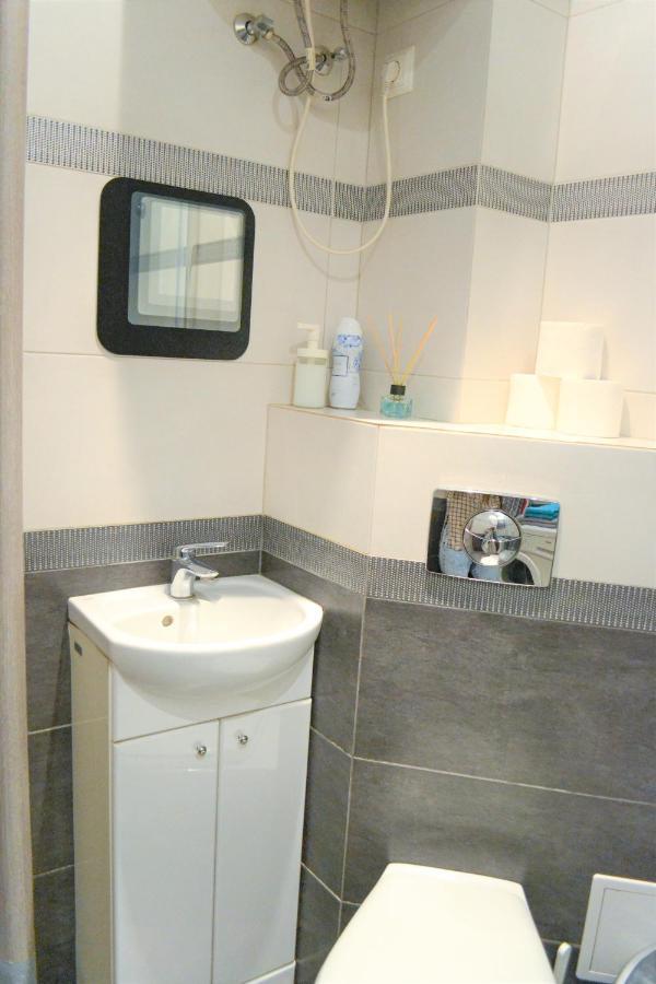 One-Room Apartment On Ogarna St In The Old Town 그단스크 외부 사진